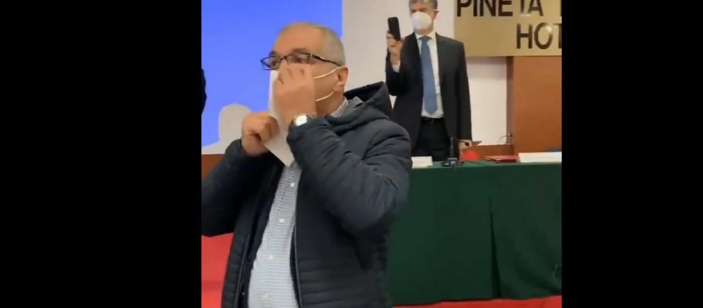 Επεισόδια στο συνέδριο του ιταλικού ιατρικού Συλλόγου: Εκδιωγμένοι γιατροί σταμάτησαν τη συνεδρίαση